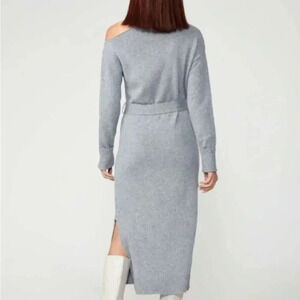 Tag attached PAIGE xxs sweater dress.